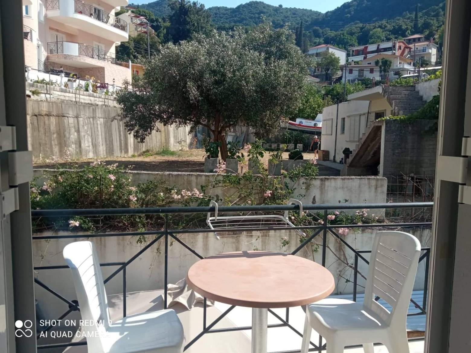 Vasilis Travlos Apartment Poros  Luaran gambar