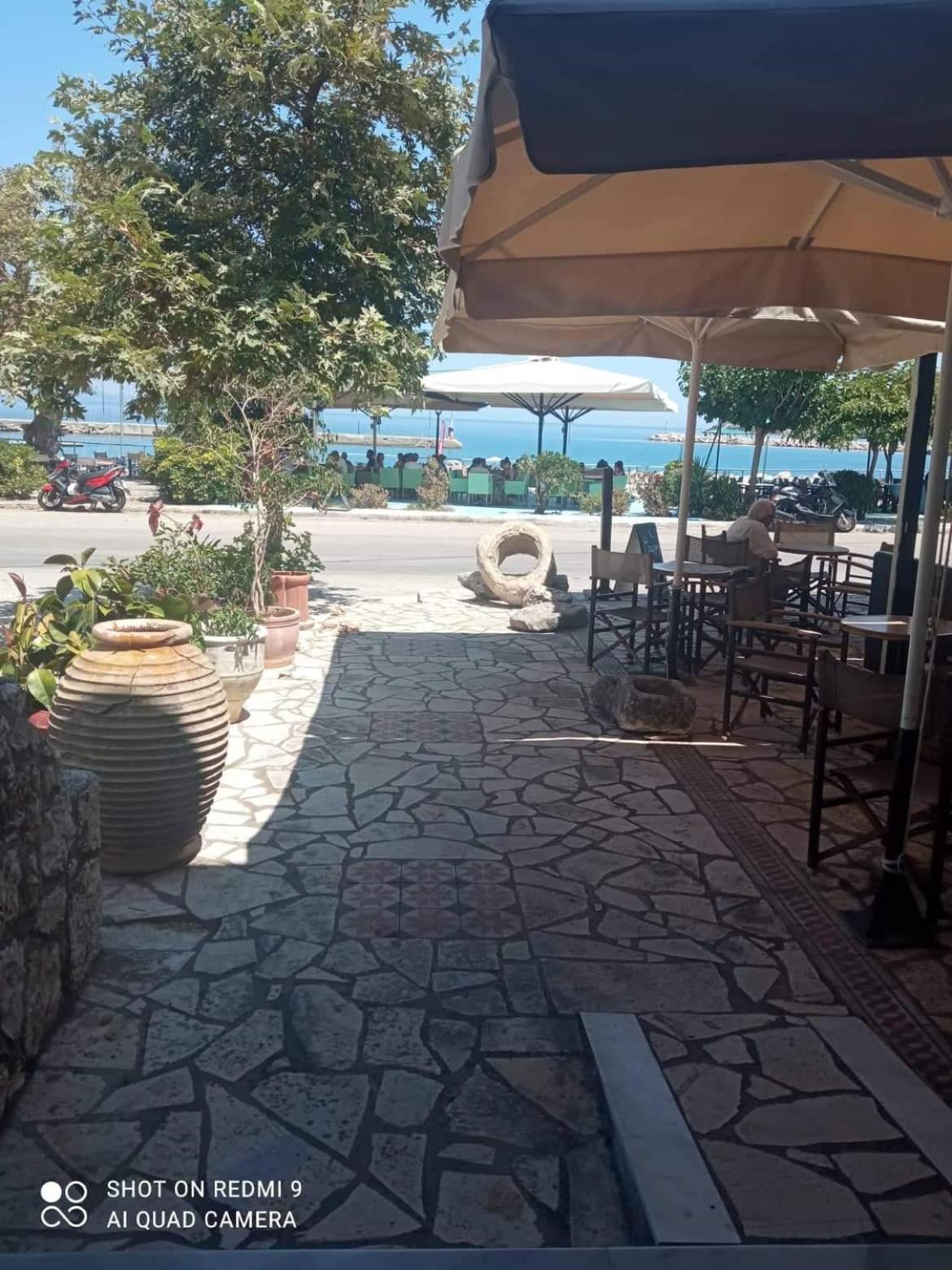 Vasilis Travlos Apartment Poros  Luaran gambar
